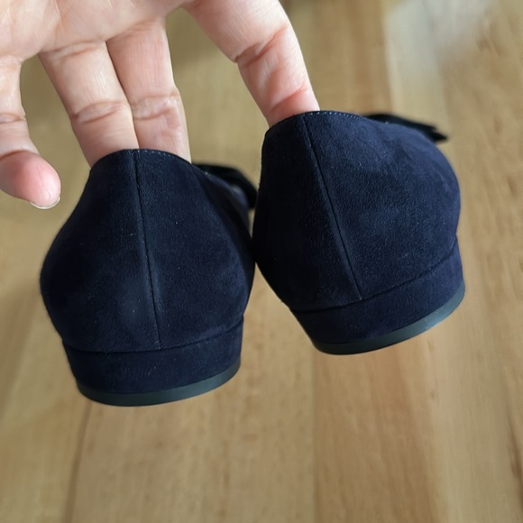 NIB 🩵 PRADA Pointed Toe Suede Flats with Bow - Picture 7 of 13